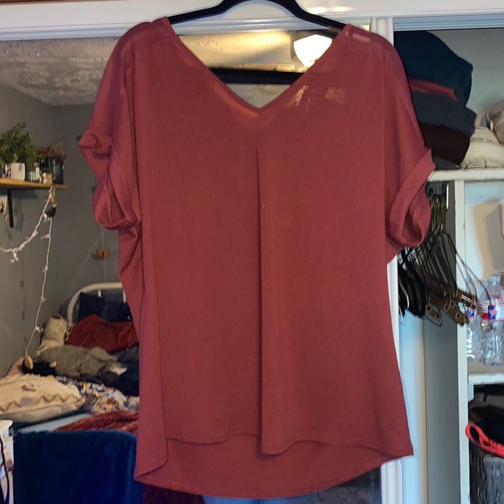 Super cute maybe blouse with lace and mesh detailing! Size 1XL